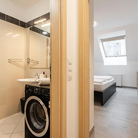 D16 - Gozsdu Garden - Location By Bqa * Budapest