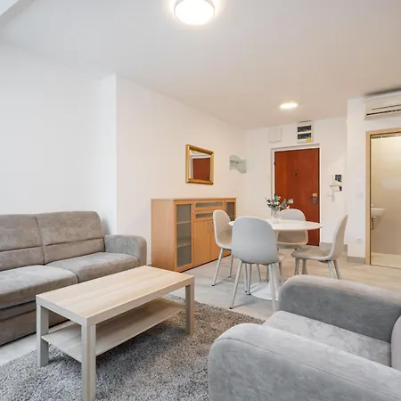 Apartman D16 - Gozsdu Garden - Location By Bqa *