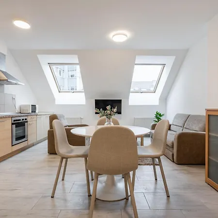 Apartman D16 - Gozsdu Garden - Location By Bqa