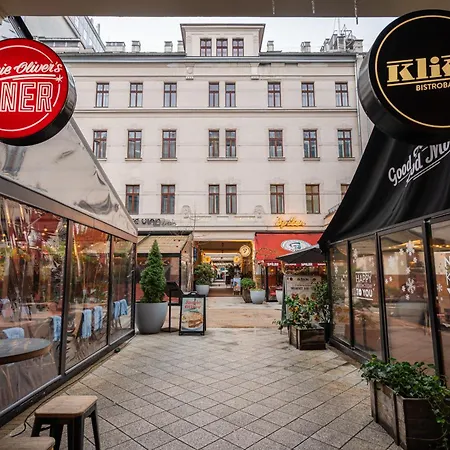 Apartman D16 - Gozsdu Garden - Location By Bqa